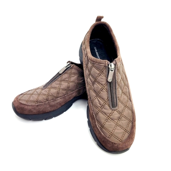 Lands End Quilted All Weather Zip Shoe - Picture 8 of 8